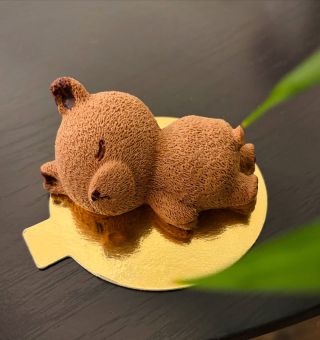 Máme pre vás novinku 🥰 Čokoládový macko s ovocným džemom 😊 Zajtra (piatok) bude od rána v ponuke v LC pár kúskov na skúšku...