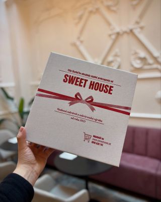 Postrehli ste, že Sweet House má nové logo ? 🤩 Nájdete ho napríklad už aj na našich škatuľkách so zákuskami 😁 Takže, keď...